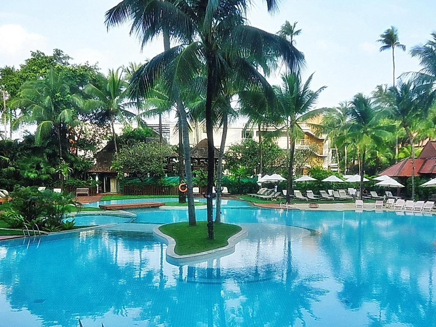 Patong Beach Hotel - Image 4