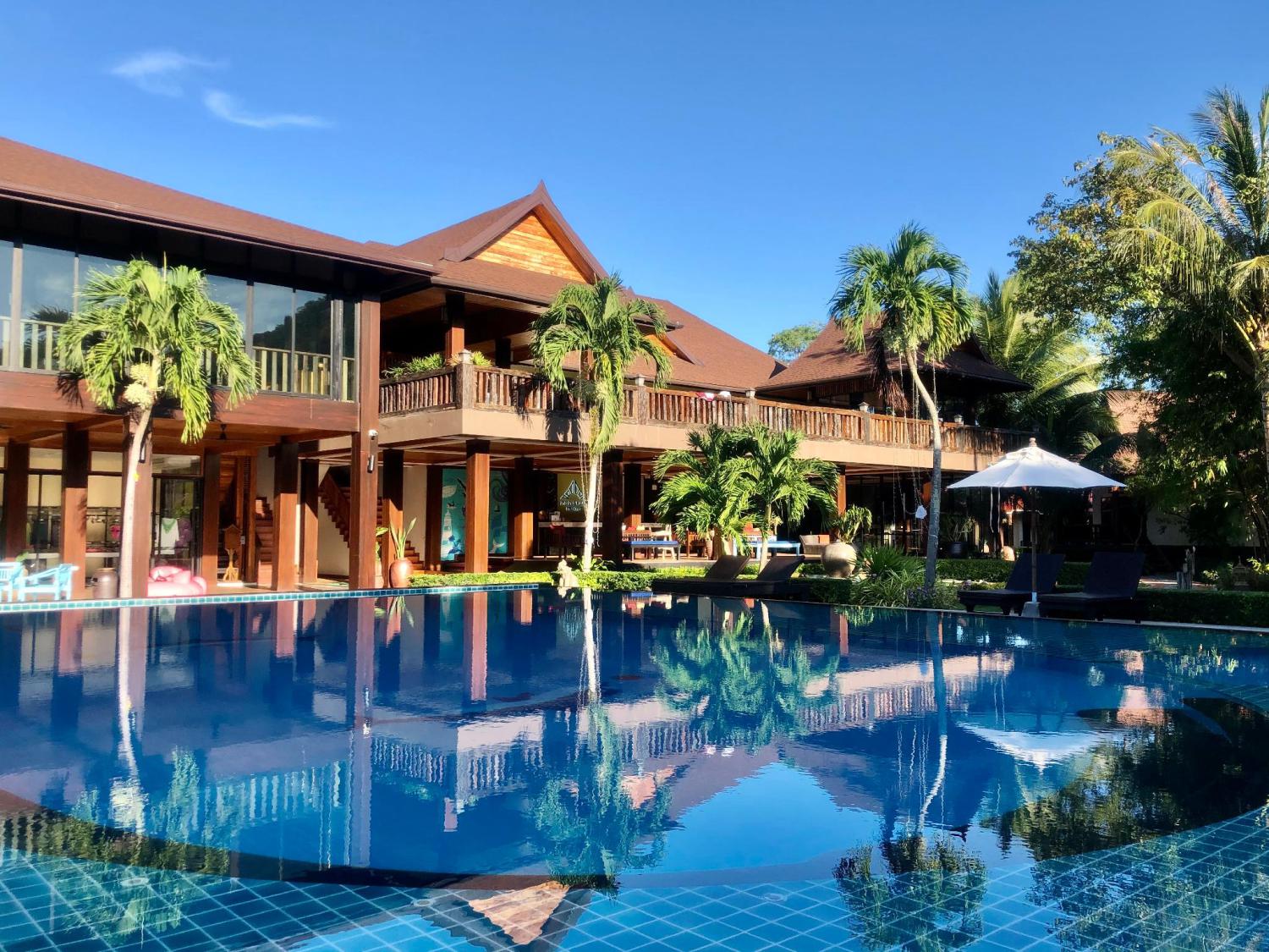 Phi Phi Villa Resort - Image 0