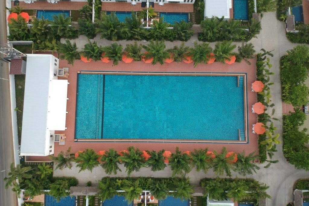 3z pool villa and hotel - Image 2