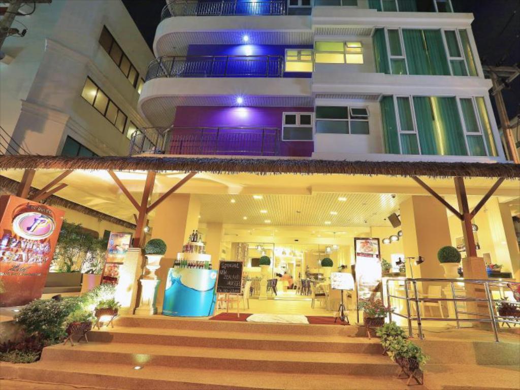 Pattaya Sea View Hotel - Image 2