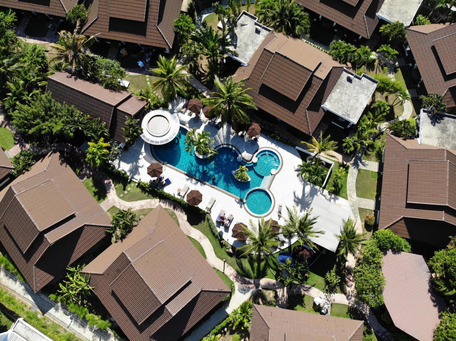 BLU PINE Villa & Pool Access - Image 0