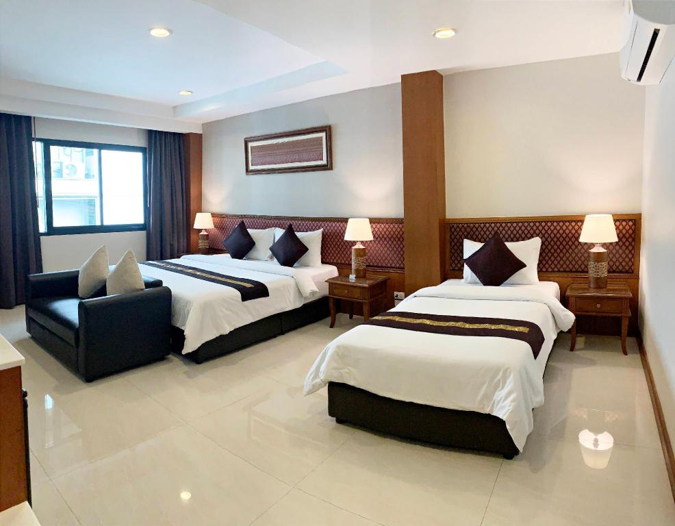 True Siam Rangnam Hotel - Image 1