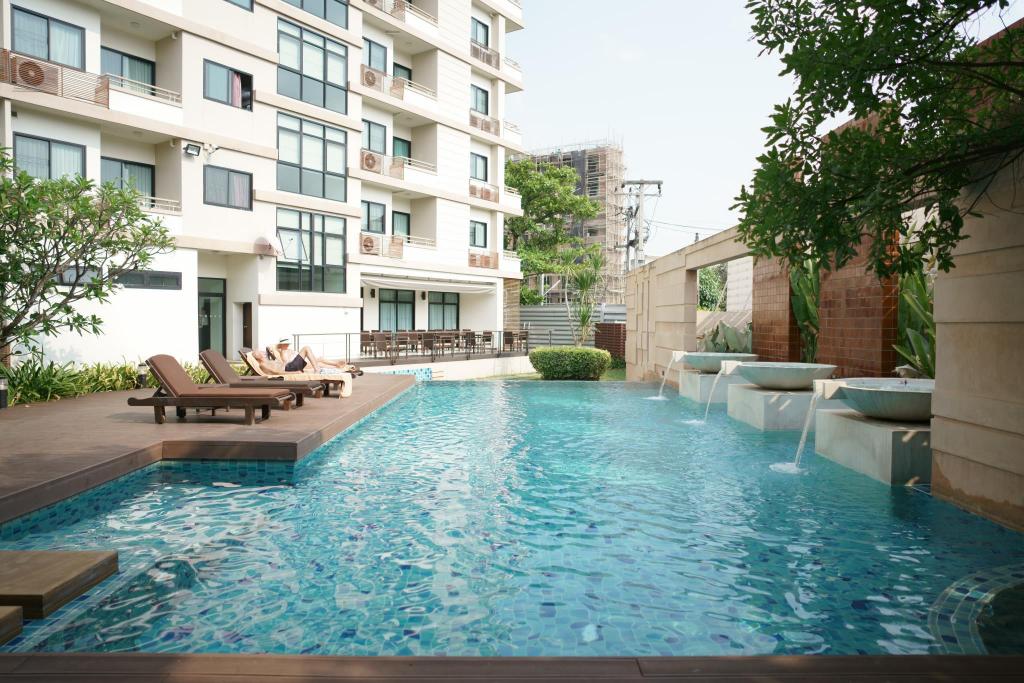 The Grand Napat Serviced Apartment - Image 1