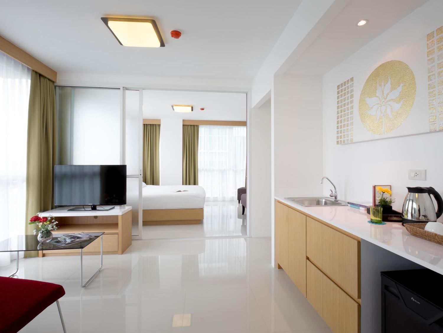 Modern Thai Suites - Image 0