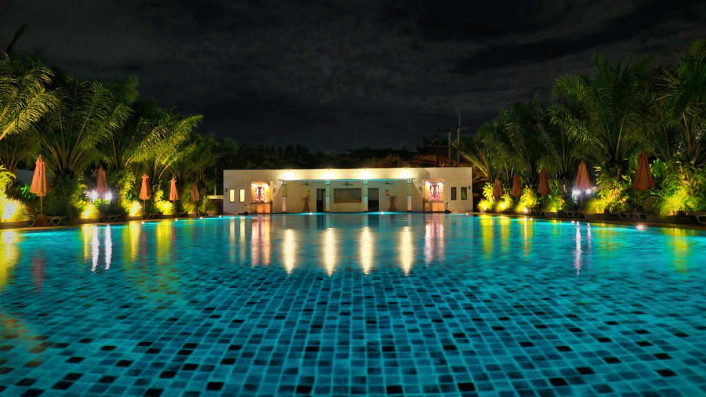 3z pool villa and hotel - Image 0