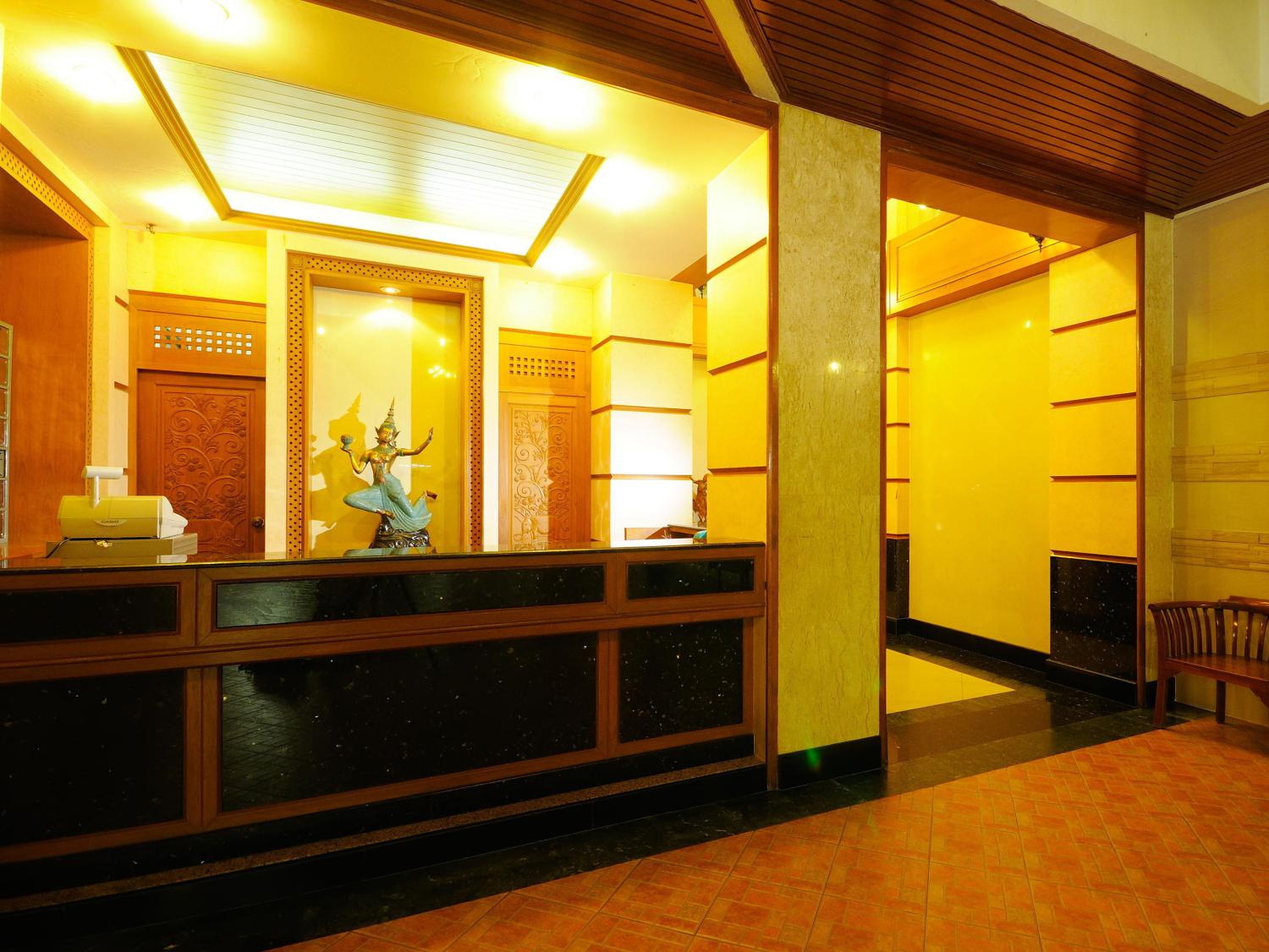 Khaosan Palace Hotel - Image 3