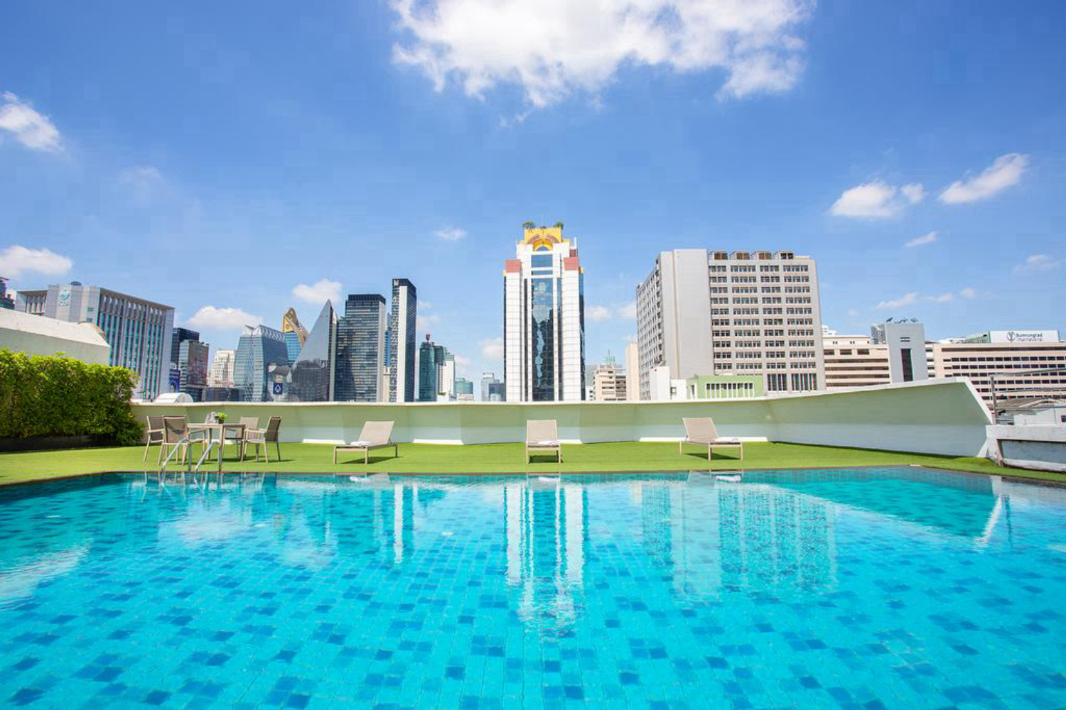 Graceland Bangkok - Image 3