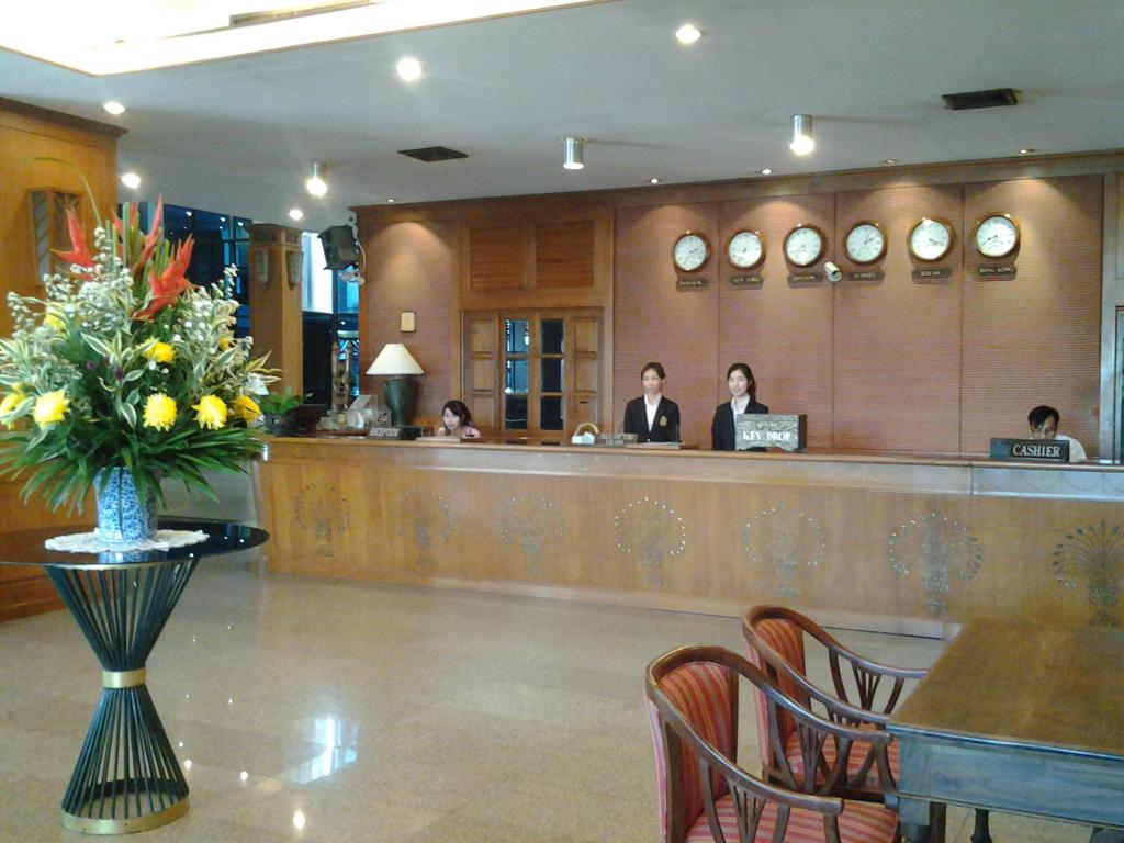 Royal Lanna Hotel - Image 0