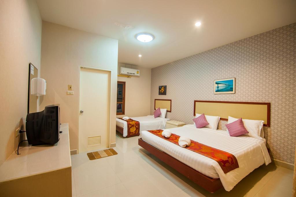 Nongkhai Tavilla Hotel and Convention Center - Image 3