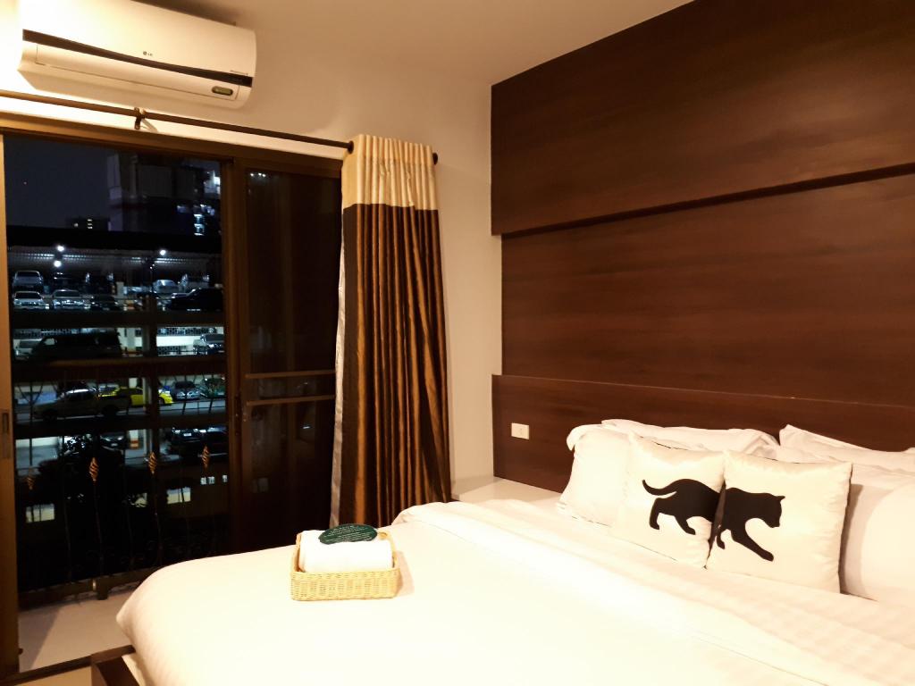 Bed by City Surawong Patpong - Image 0