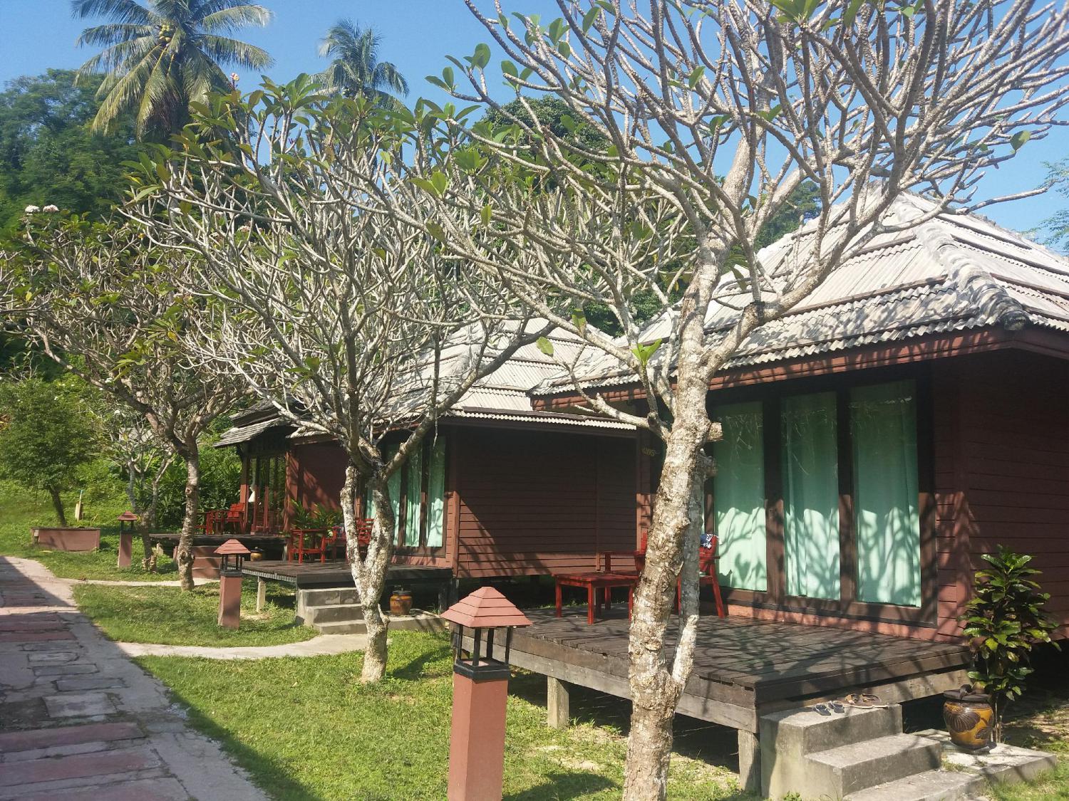 Koh Ngai Thanya Resort - Image 1