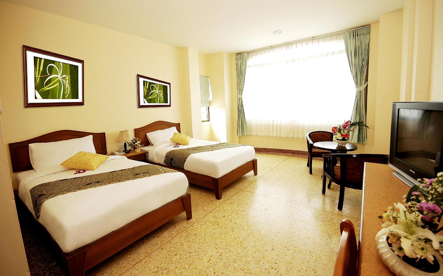 Krabi Phetpailin Hotel - Image 2