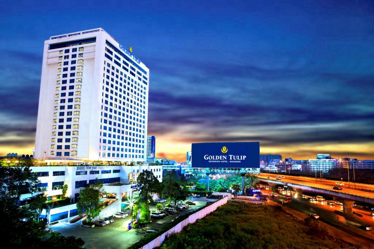 Golden Tulip Sovereign Hotel Bangkok - Image 0