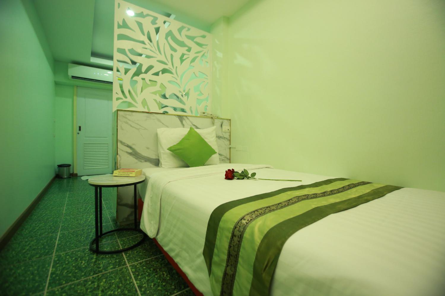Lucky Green View Hotel - Image 1