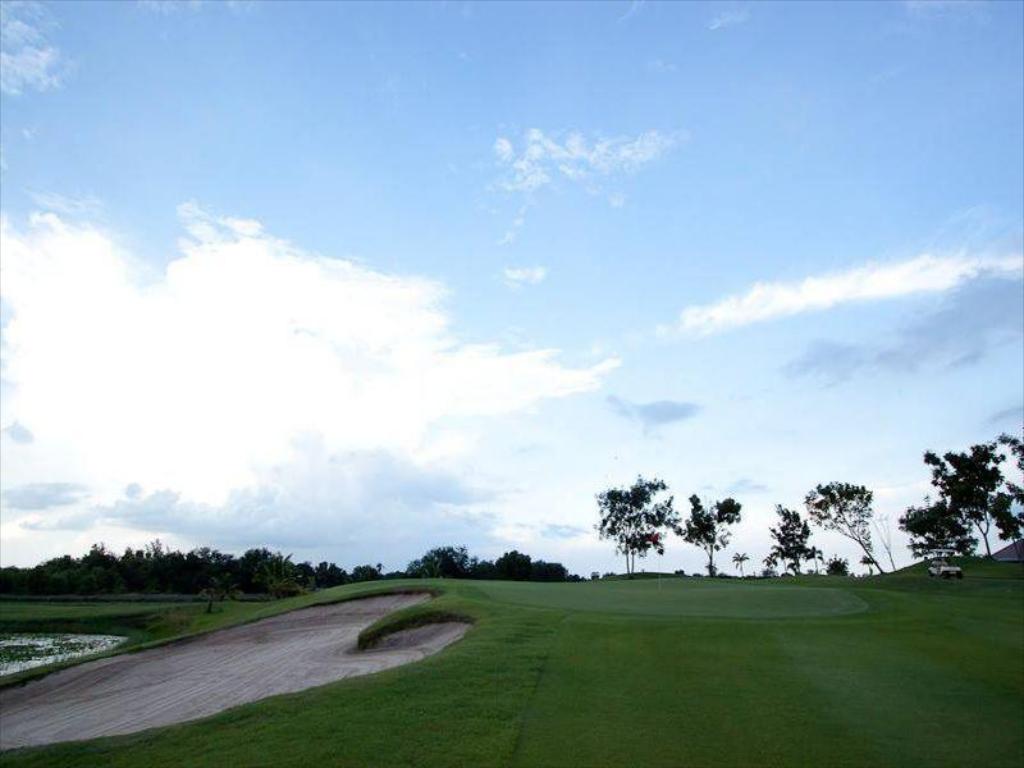 Uniland Golf & Resort - Image 2
