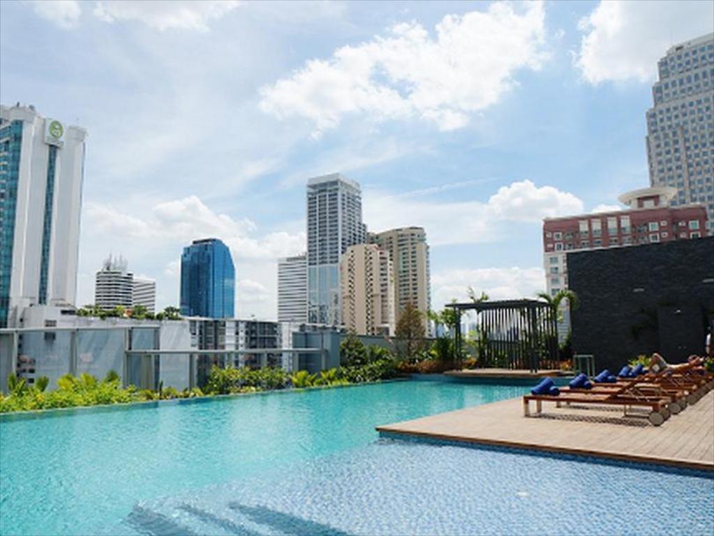 Radisson Blu Plaza Bangkok - Image 2
