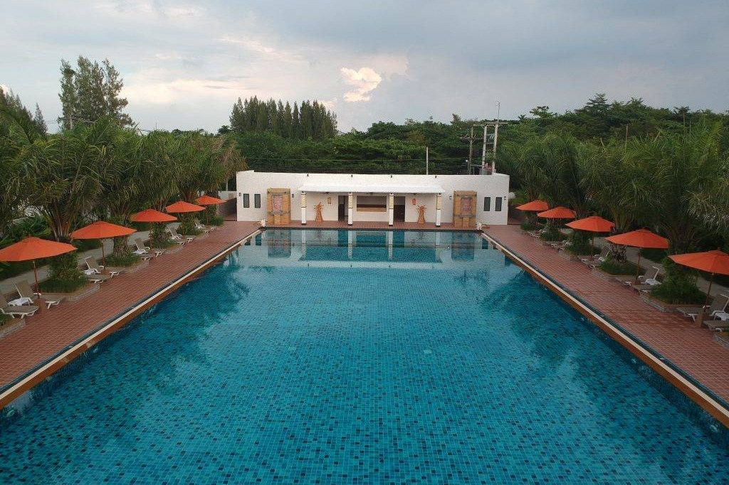 3z pool villa and hotel - Image 1