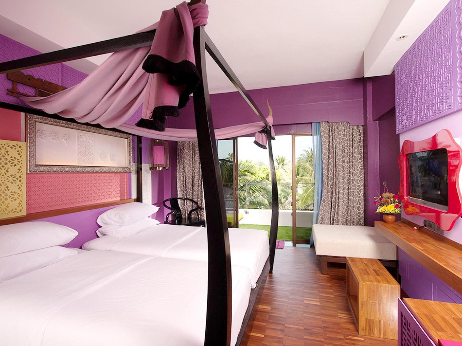 Patong Beach Hotel - Image 1