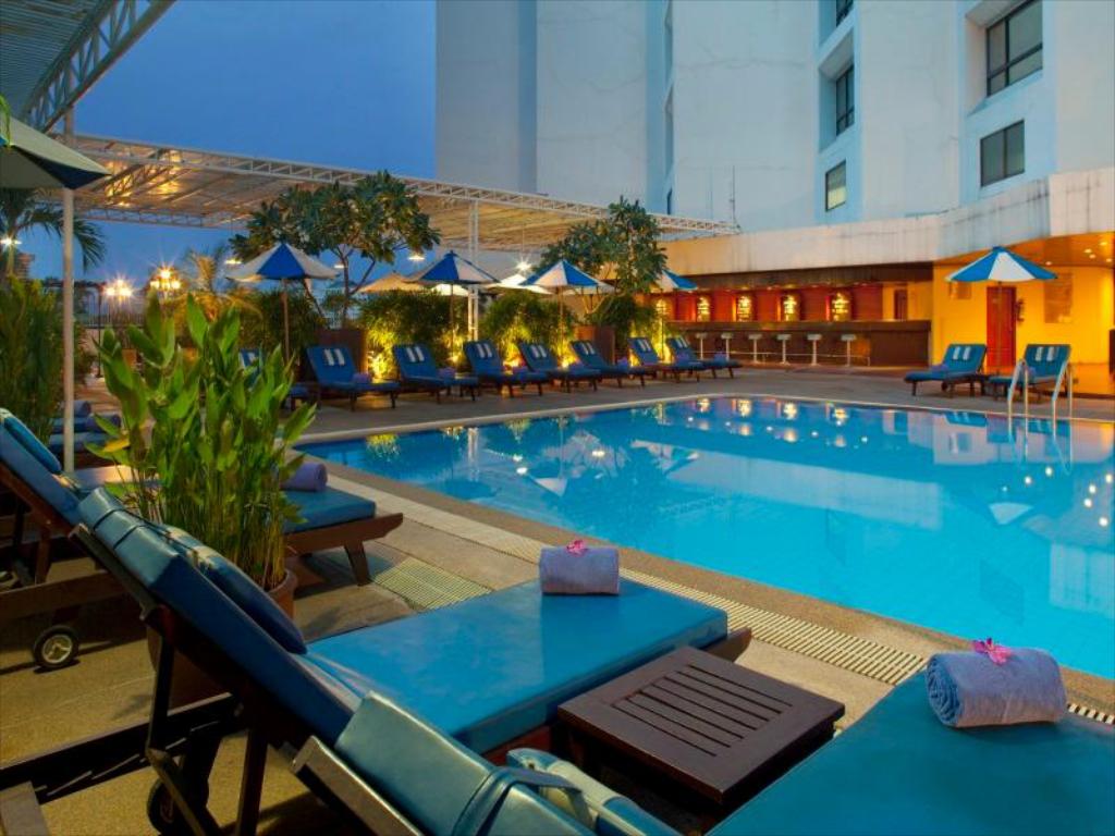 Holiday Inn Chiangmai Hotel - Image 2