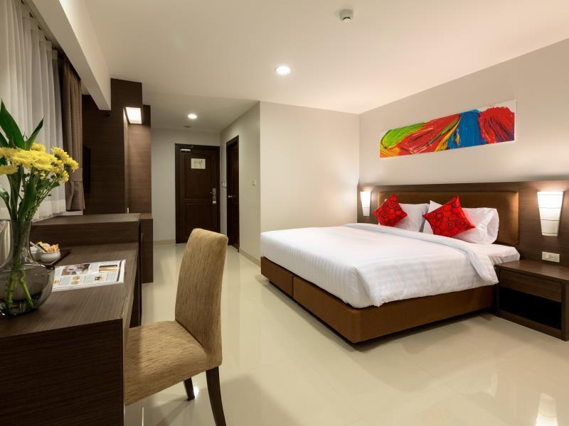 Riche Hua Hin Hotel - Image 2